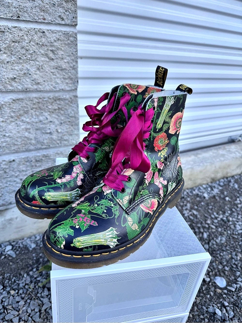 Dr. Martens 1460 Floral Bloom Floral Combat Boots Green & Pink US 11
